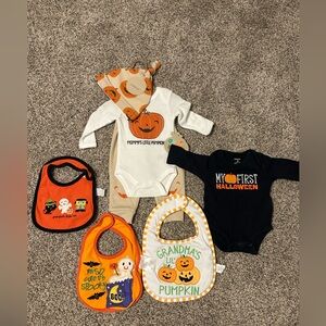 Halloween Baby Outfit, long sleeve Onesie and Bibs